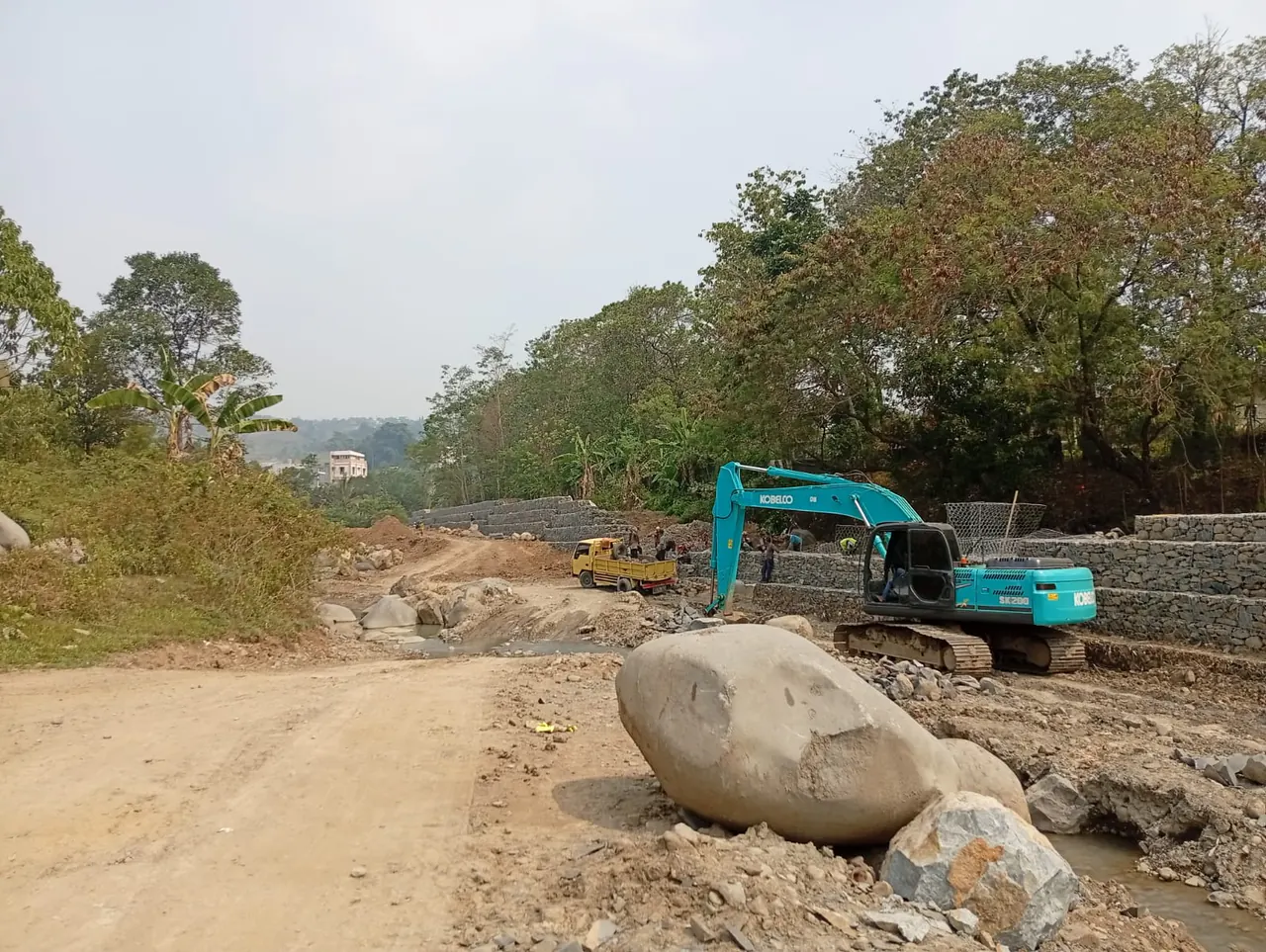 Dokumentasi Stabilisasi Anak Kali Sentul di Sentul, Jawa Barat