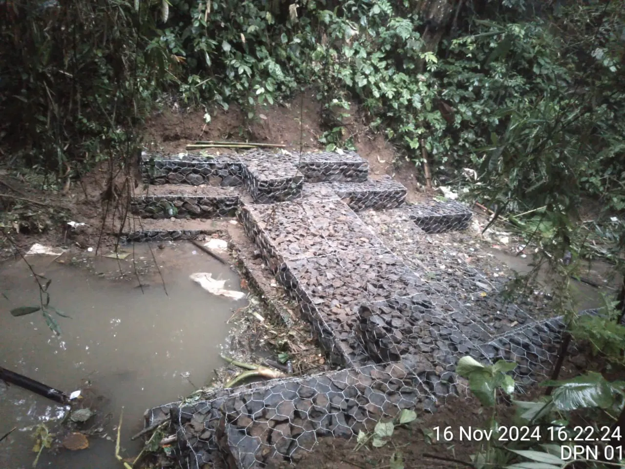 Dokumentasi Stabilisasi Tebing Sungai Dan Penahan Sedimen di Cianjur, Jawa Barat